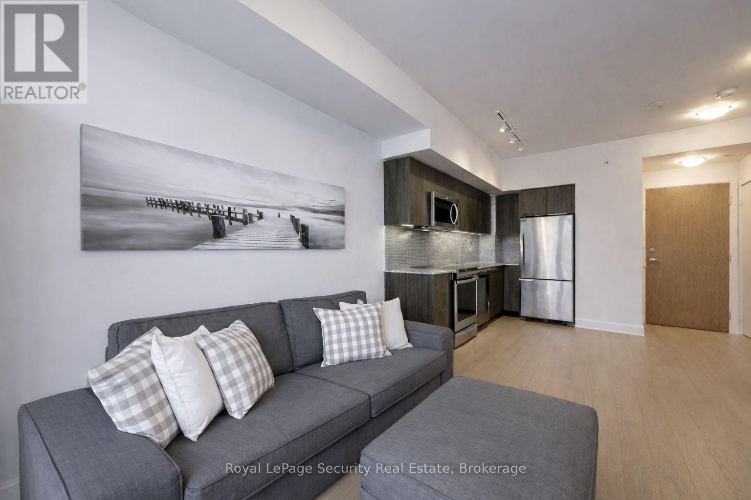 1915 - 30 Shore Breeze Drive, Toronto, Ontario  M8V 0J1 - Photo 5 - W12610798