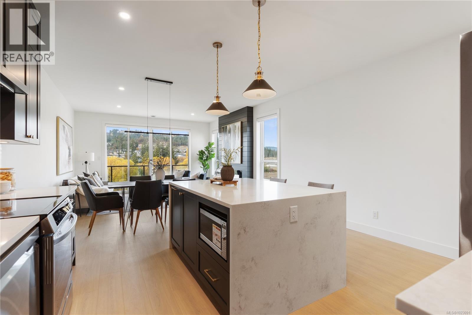 613 Madrona Pl, Langford, British Columbia