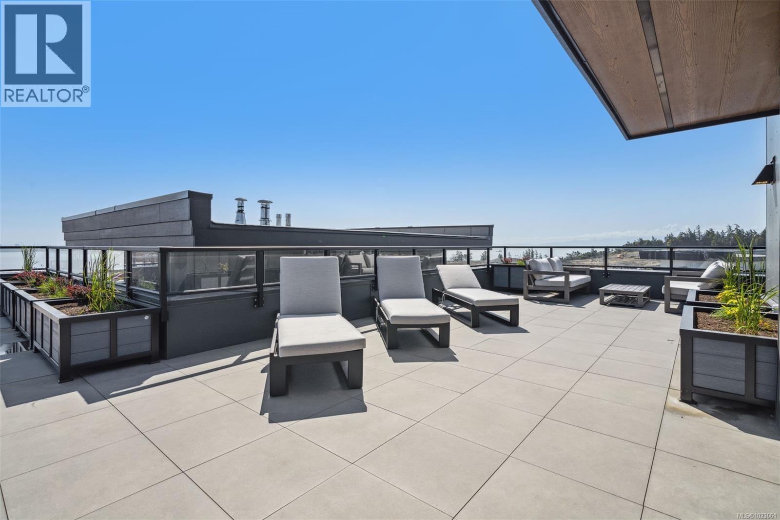 100 3564b Ryder Hesjedal Way, Colwood, British Columbia  V9C 0V3 - Photo 3 - 1023061