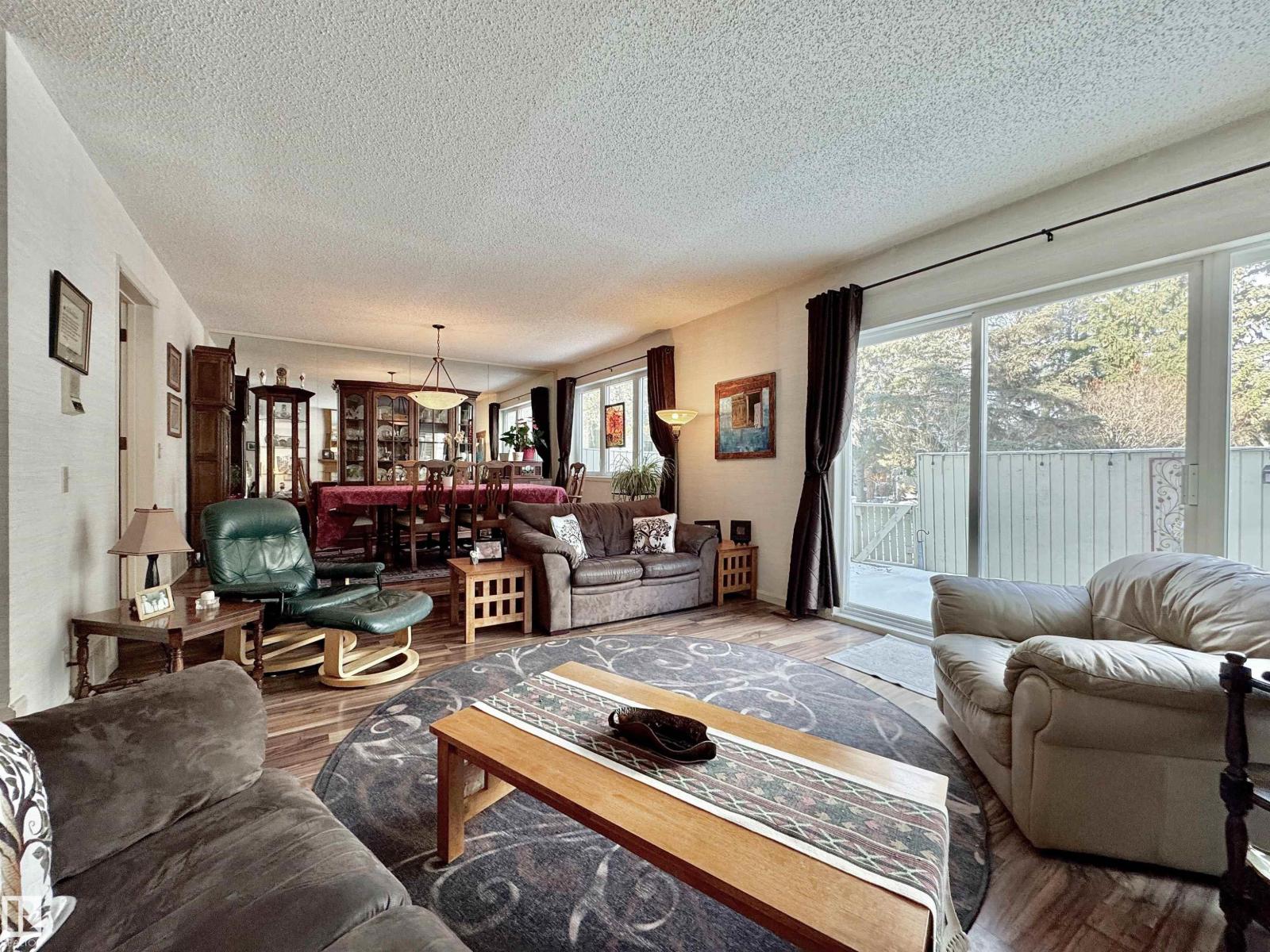 1035 109 Street Nw, Edmonton, Alberta T6J 5G2 - Photo 6 - E4469791