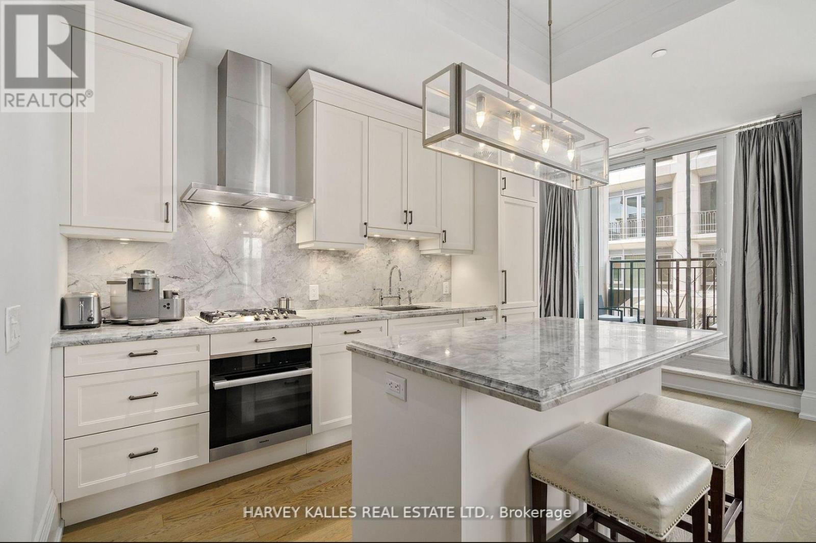 306 - 133 Hazelton Avenue, Toronto, Ontario  M5R 2E4 - Photo 5 - C12688666