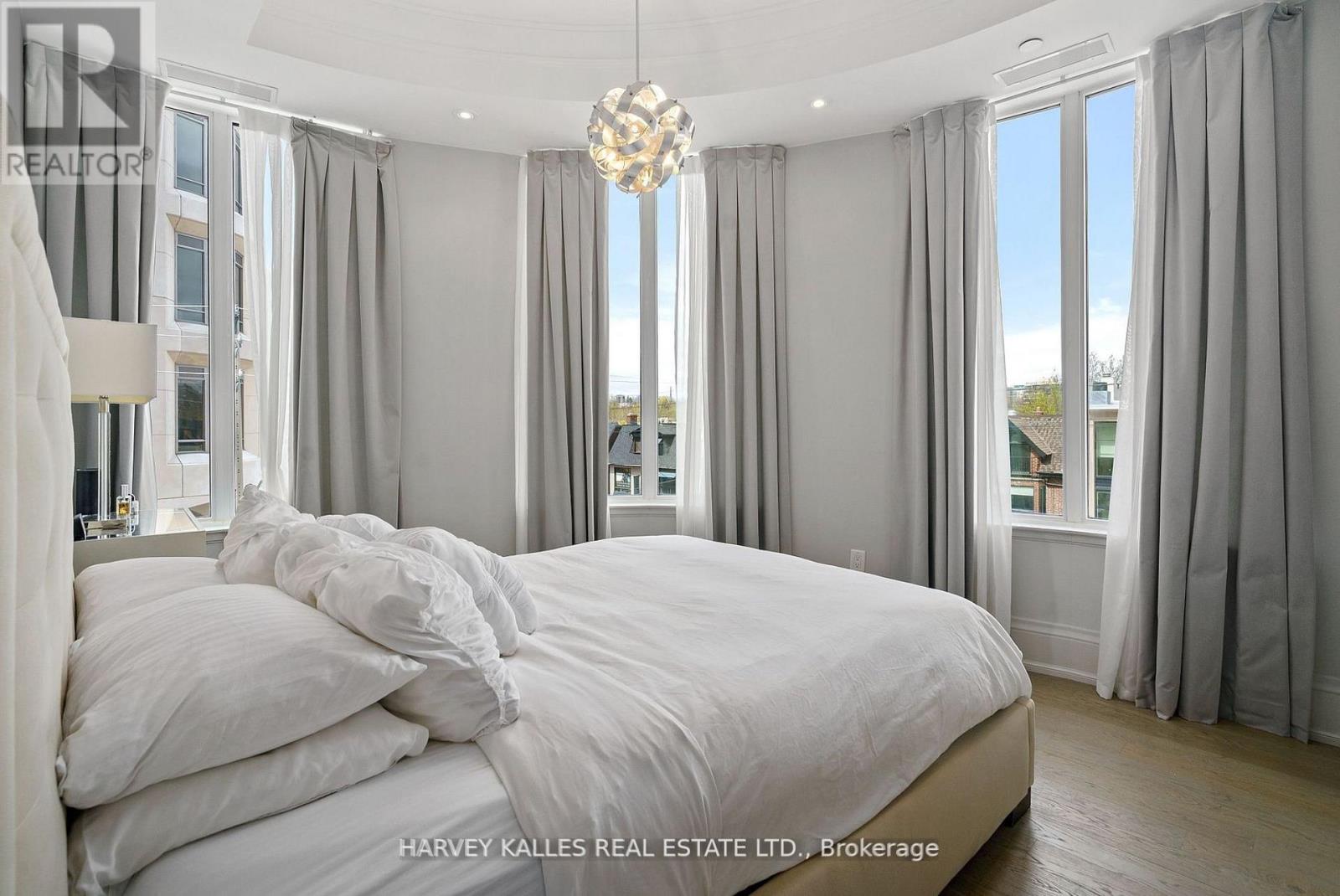 306 - 133 Hazelton Avenue, Toronto, Ontario  M5R 2E4 - Photo 9 - C12688666