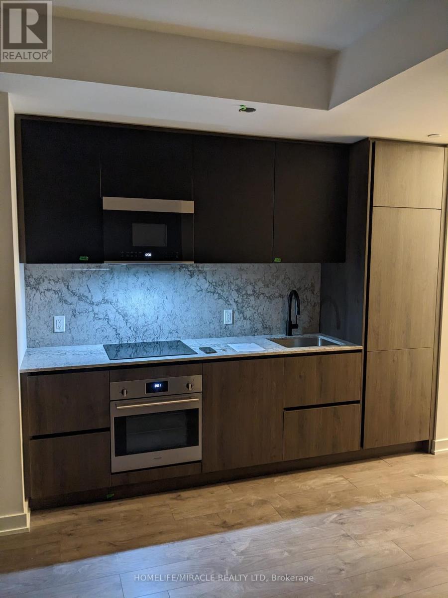 1306 - 108 Peter Street, Toronto, Ontario  M5V 0W2 - Photo 2 - C12688722