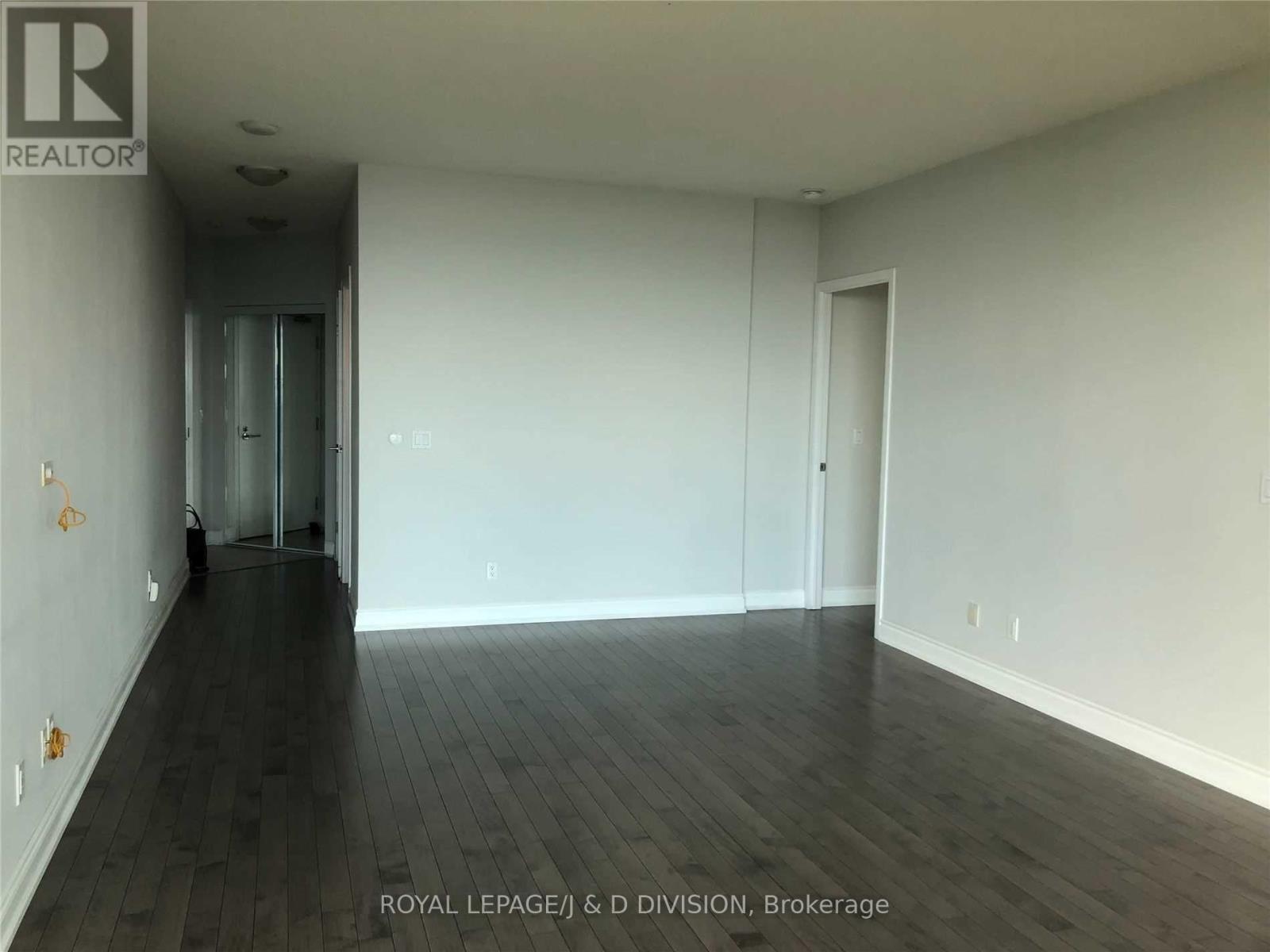 2304 - 215 Fort York Boulevard, Toronto, Ontario  M5V 4A2 - Photo 11 - C12688806