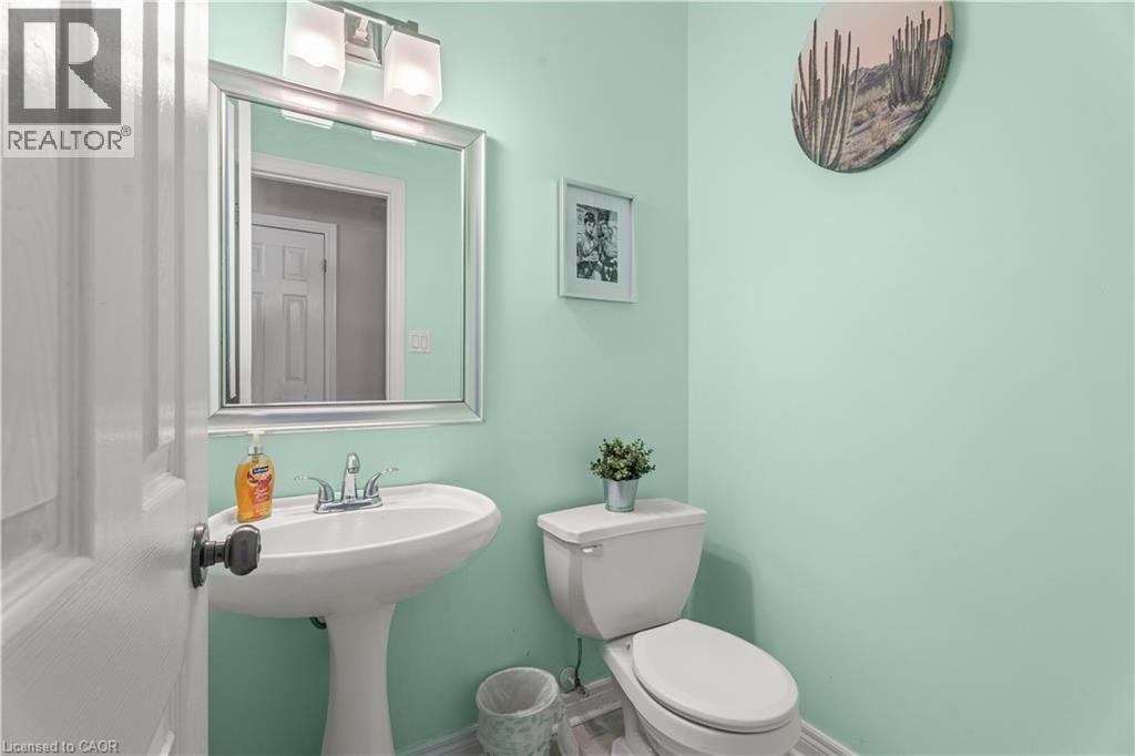 20 Pentland Road, Waterdown, Ontario  L0R 2H5 - Photo 8 - 40797808