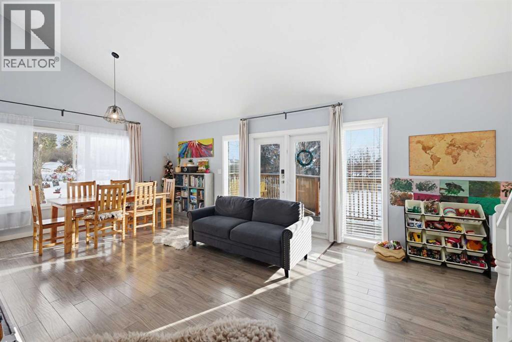 348 Powell Street, Cochrane, Alberta  T4C 1Z1 - Photo 18 - A2276523