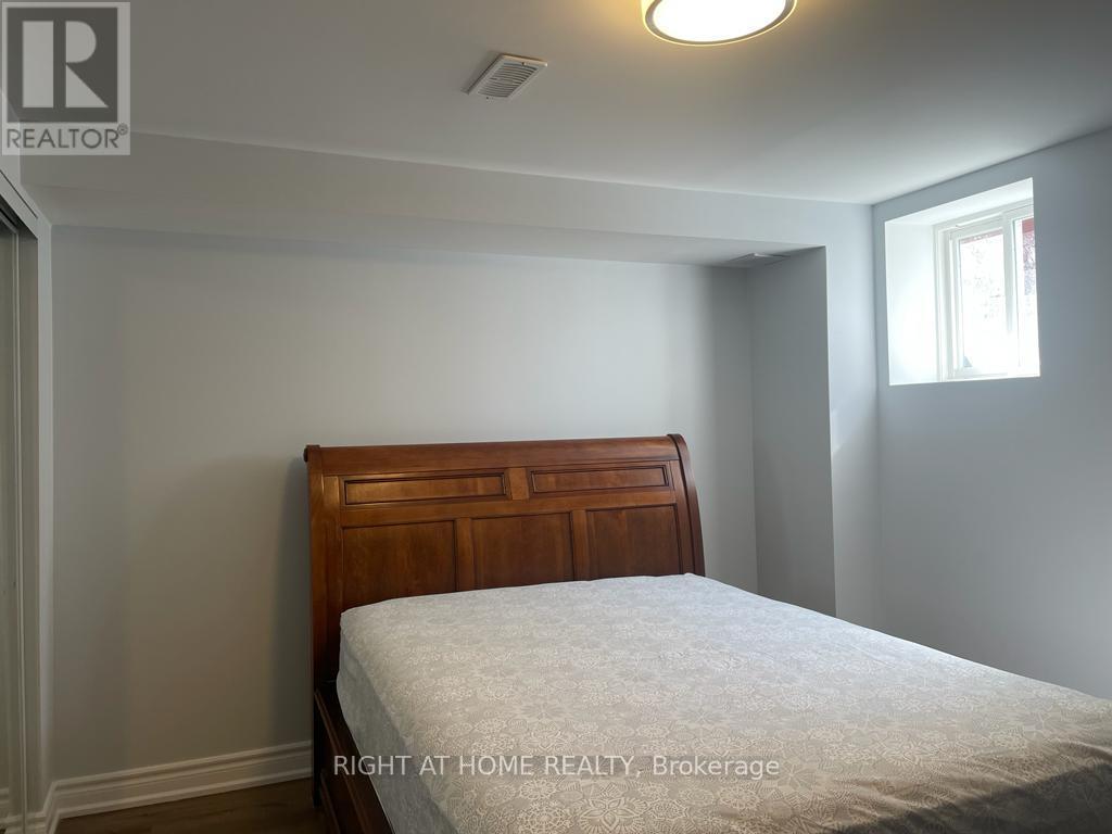 31 (Basement) - 1815 Fairport Road, Pickering, Ontario  L1V 0E3 - Photo 6 - E12688646
