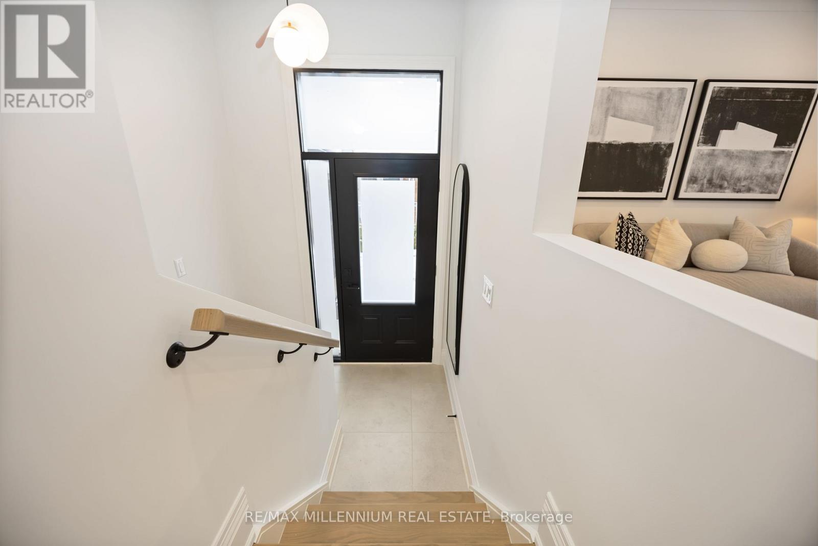 131 Applefield Drive, Toronto, Ontario  M1P 3Y5 - Photo 5 - E12688768