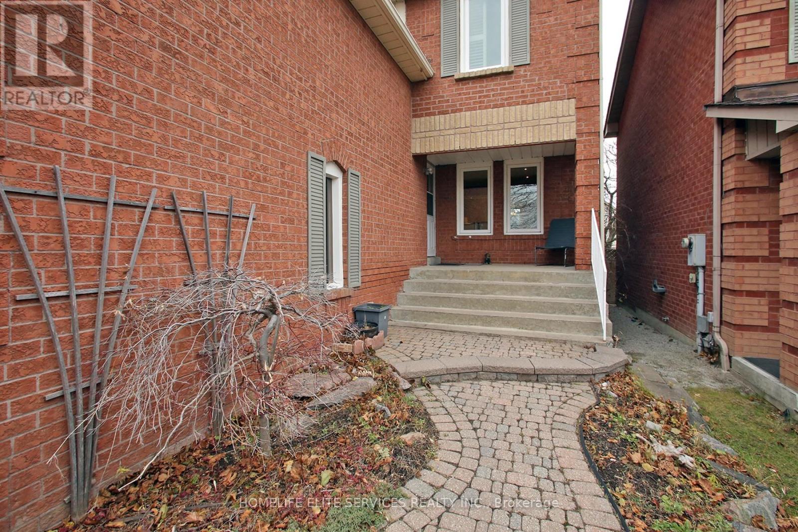 58 Hearne Crescent, Ajax, Ontario  L1T 3P6 - Photo 3 - E12688870