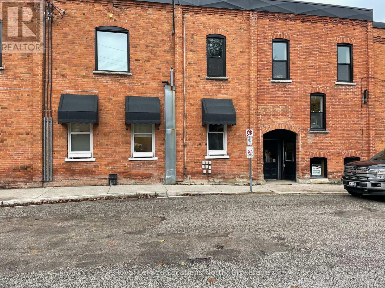 4 Louisa Street E, Blue Mountains, Ontario  N0H 2P0 - Photo 4 - X12527862