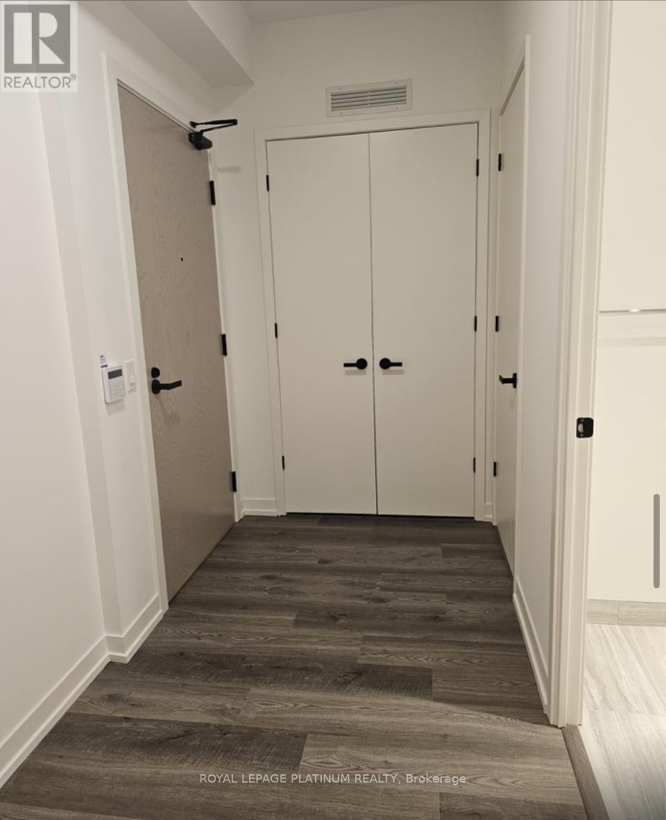 3512 - 8 Interchange Way, Vaughan, Ontario  L4K 0R2 - Photo 2 - N12688682