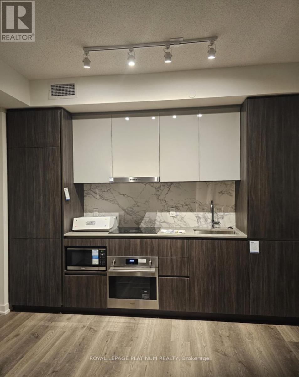 3512 - 8 Interchange Way, Vaughan, Ontario  L4K 0R2 - Photo 6 - N12688682