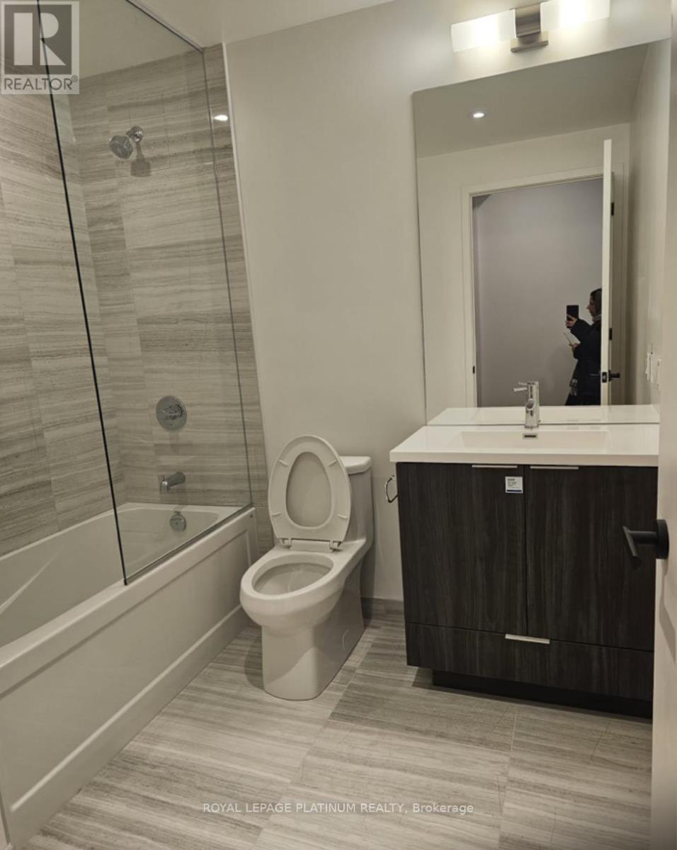 3512 - 8 Interchange Way, Vaughan, Ontario  L4K 0R2 - Photo 9 - N12688682