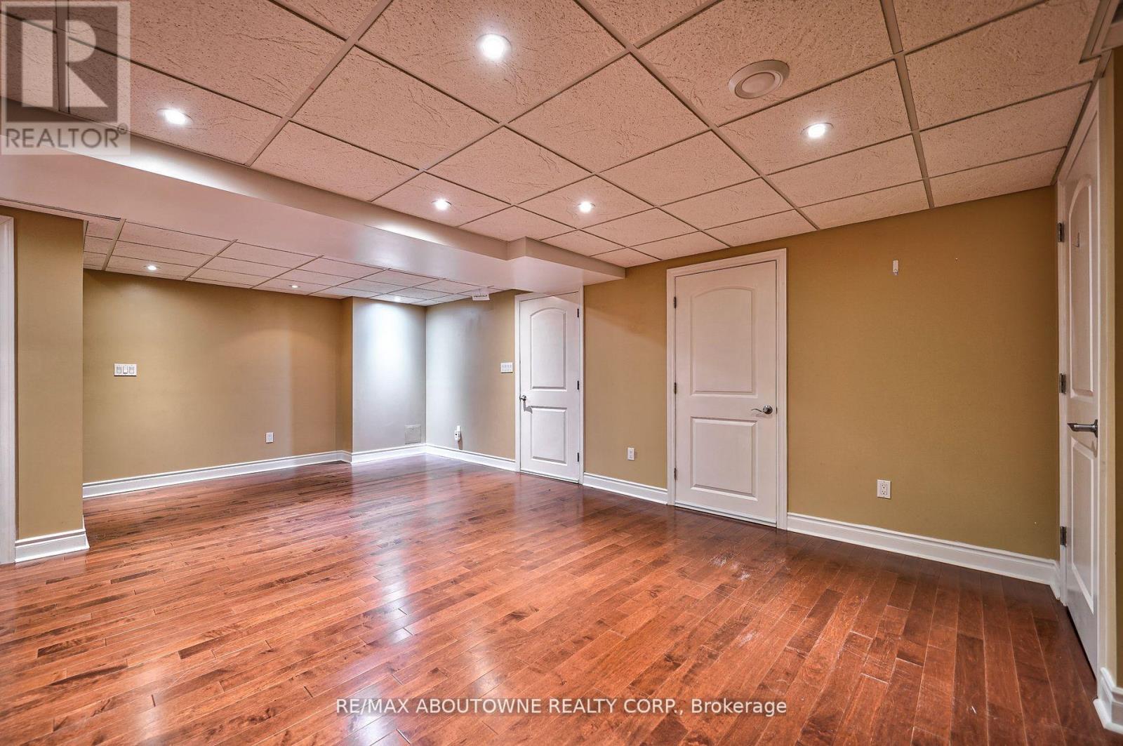 104 Cabinet Crescent, Vaughan, Ontario  L4L 6E6 - Photo 6 - N12688686