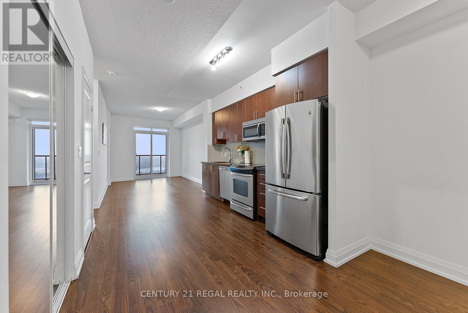 2212 - 7171 Yonge Street, Markham, Ontario  L3T 0C5 - Photo 3 - N12688808