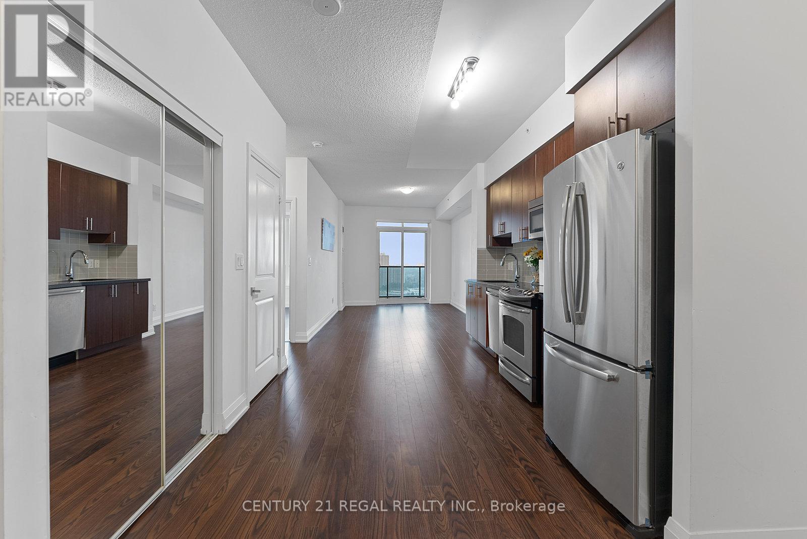 2212 - 7171 Yonge Street, Markham, Ontario  L3T 0C5 - Photo 4 - N12688808