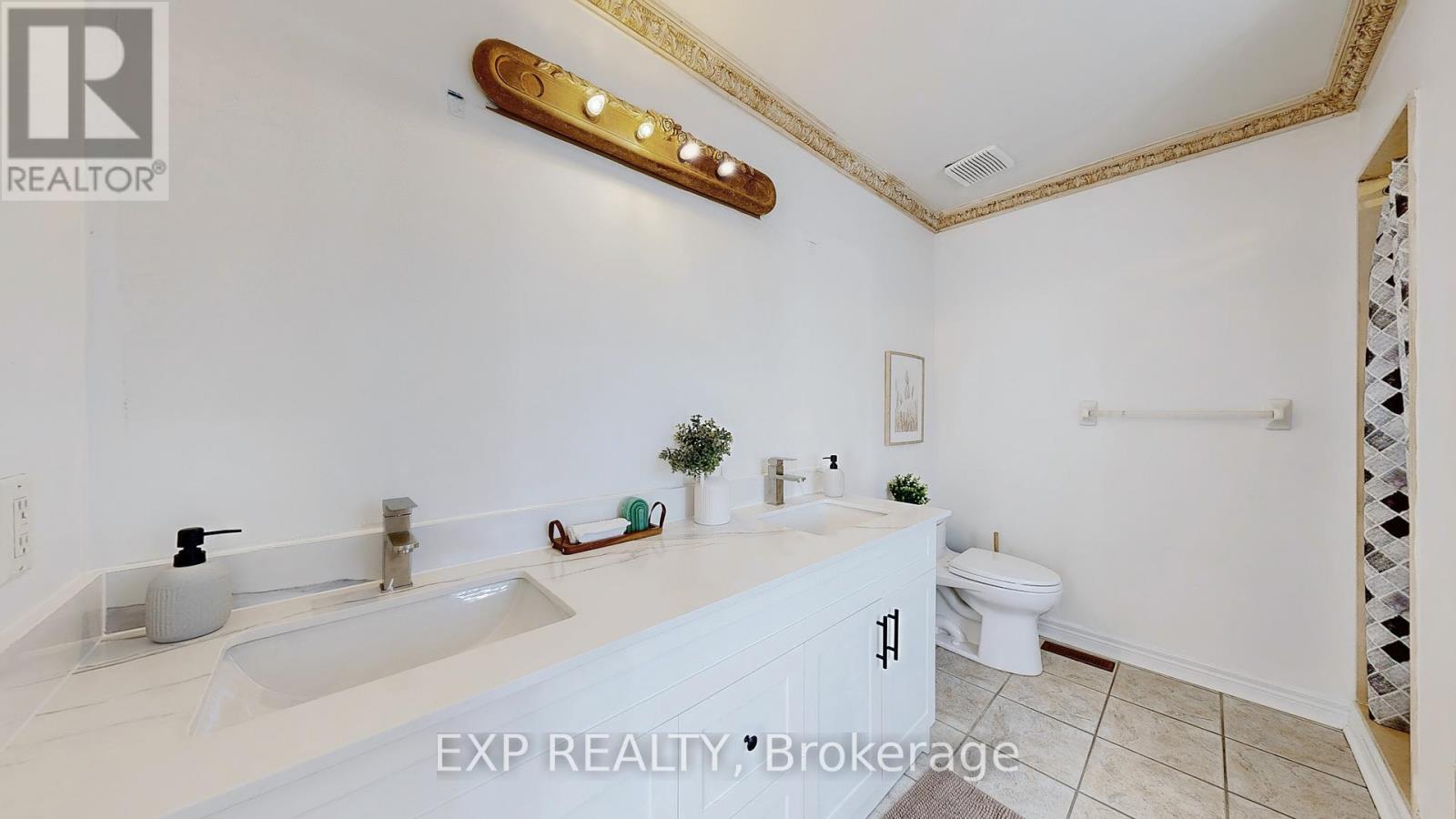 19 La Rocca Avenue, Vaughan, Ontario  L4H 2B6 - Photo 27 - N12688830