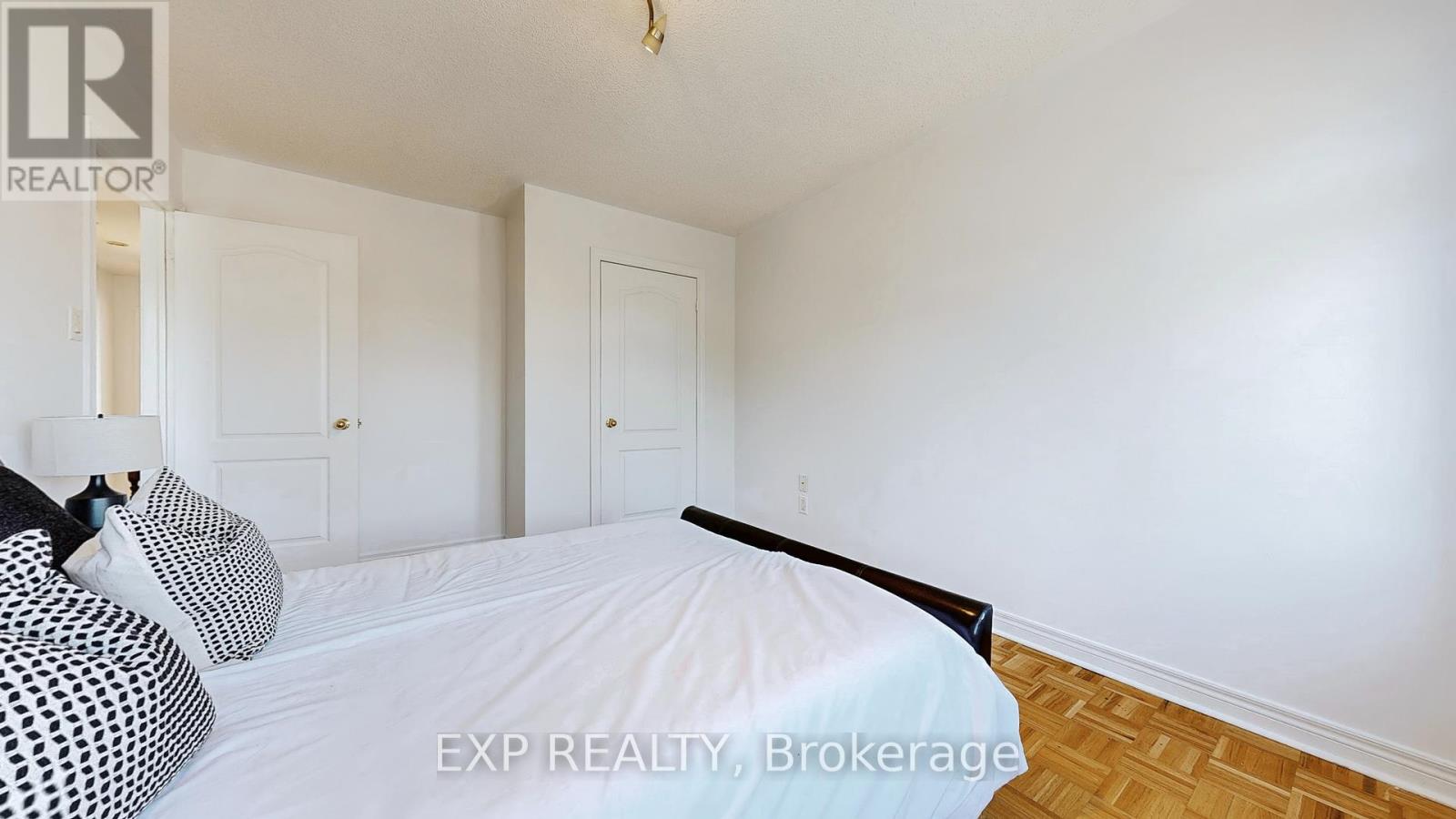 19 La Rocca Avenue, Vaughan, Ontario  L4H 2B6 - Photo 34 - N12688830