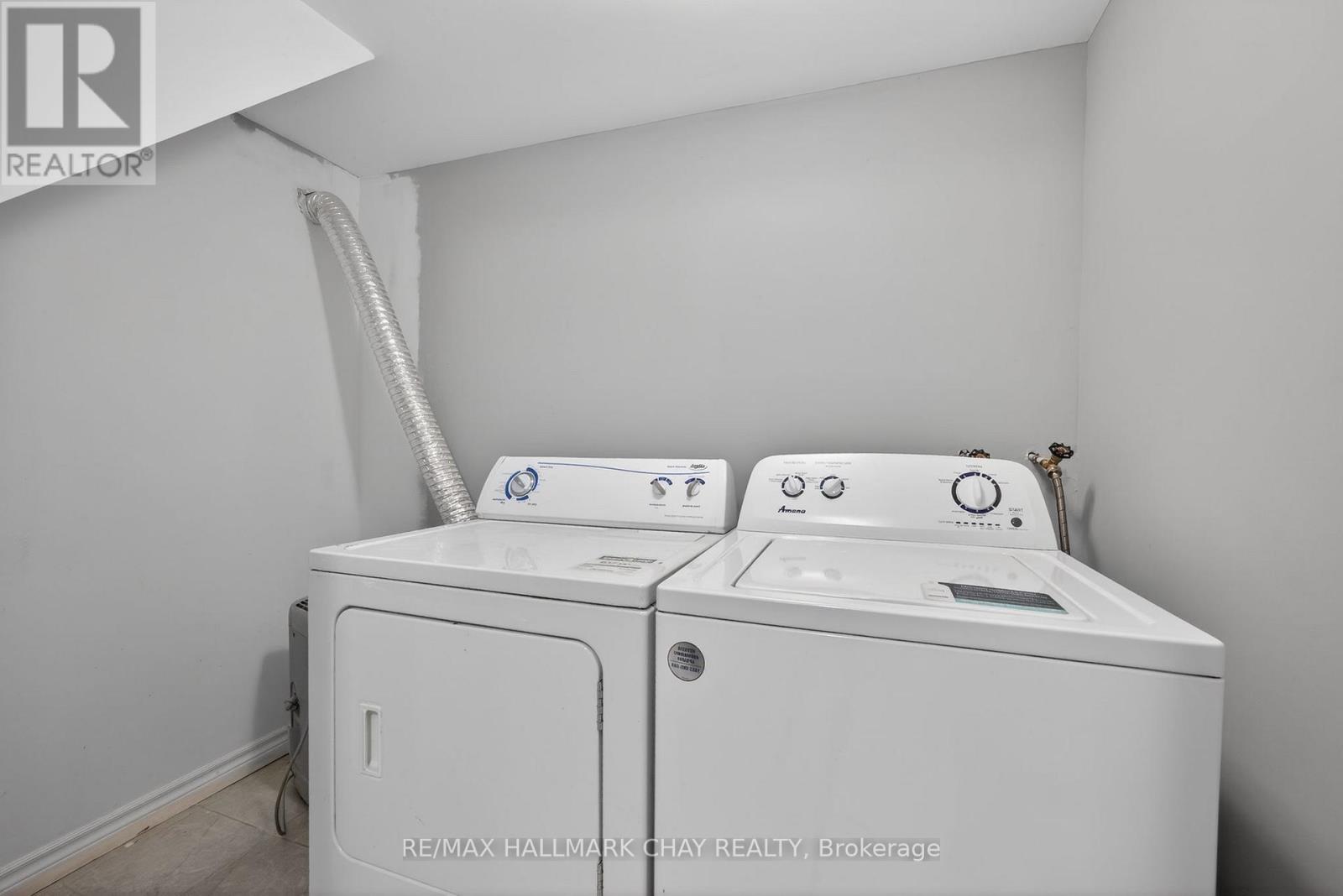 Lower Unit - 8 Newton Street, Barrie, Ontario  L4M 3N3 - Photo 14 - S12688884