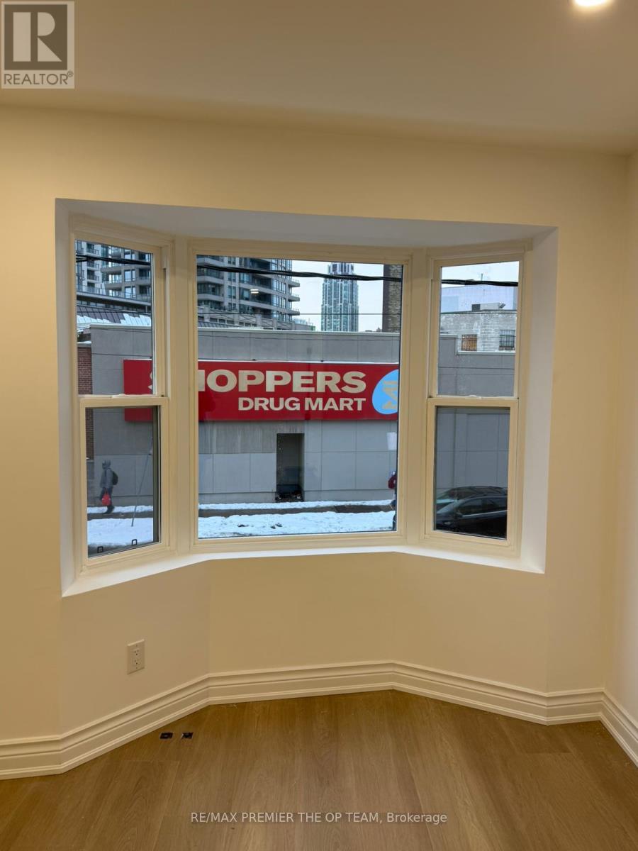 UPPER LEVEL - 54 VAUGHAN ROAD, Toronto, Ontario