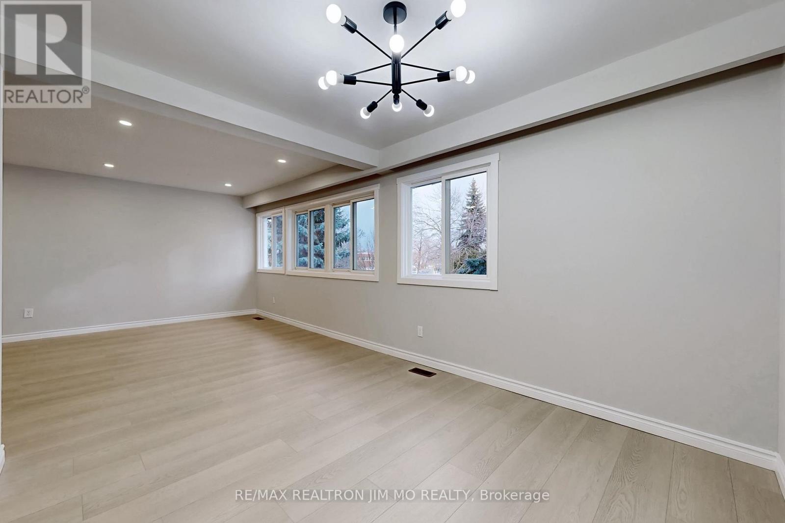 31 Angus Drive, Toronto, Ontario  M2J 2W9 - Photo 18 - C12686016