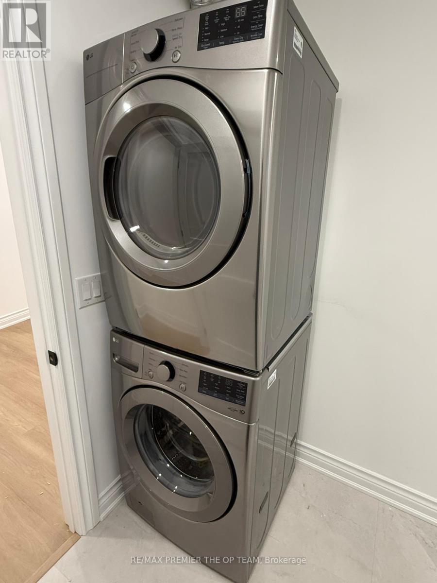 Upper Level - 54 Vaughan Road, Toronto, Ontario  M6G 2N4 - Photo 10 - C12687388