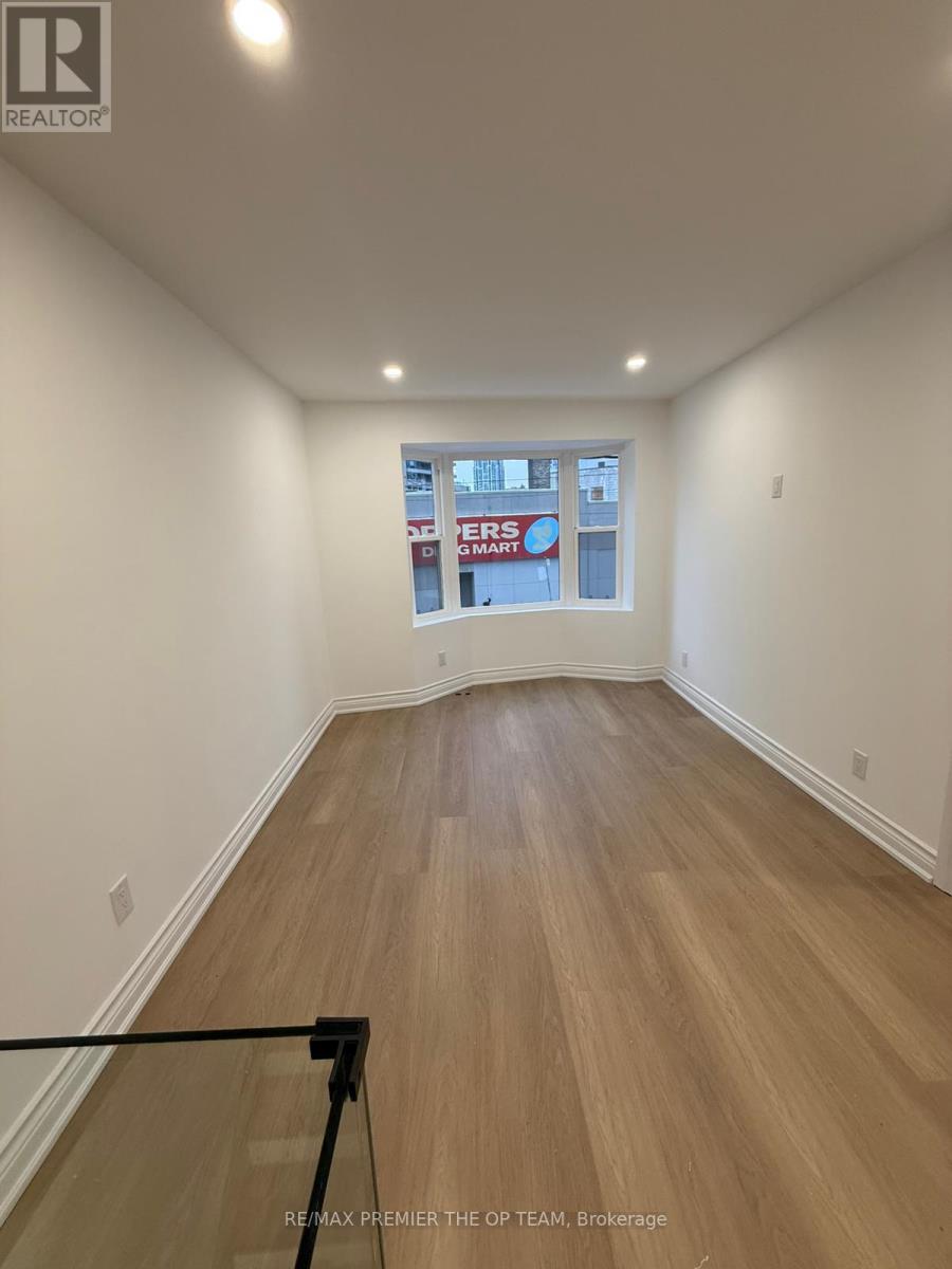 Upper Level - 54 Vaughan Road, Toronto, Ontario  M6G 2N4 - Photo 5 - C12687388