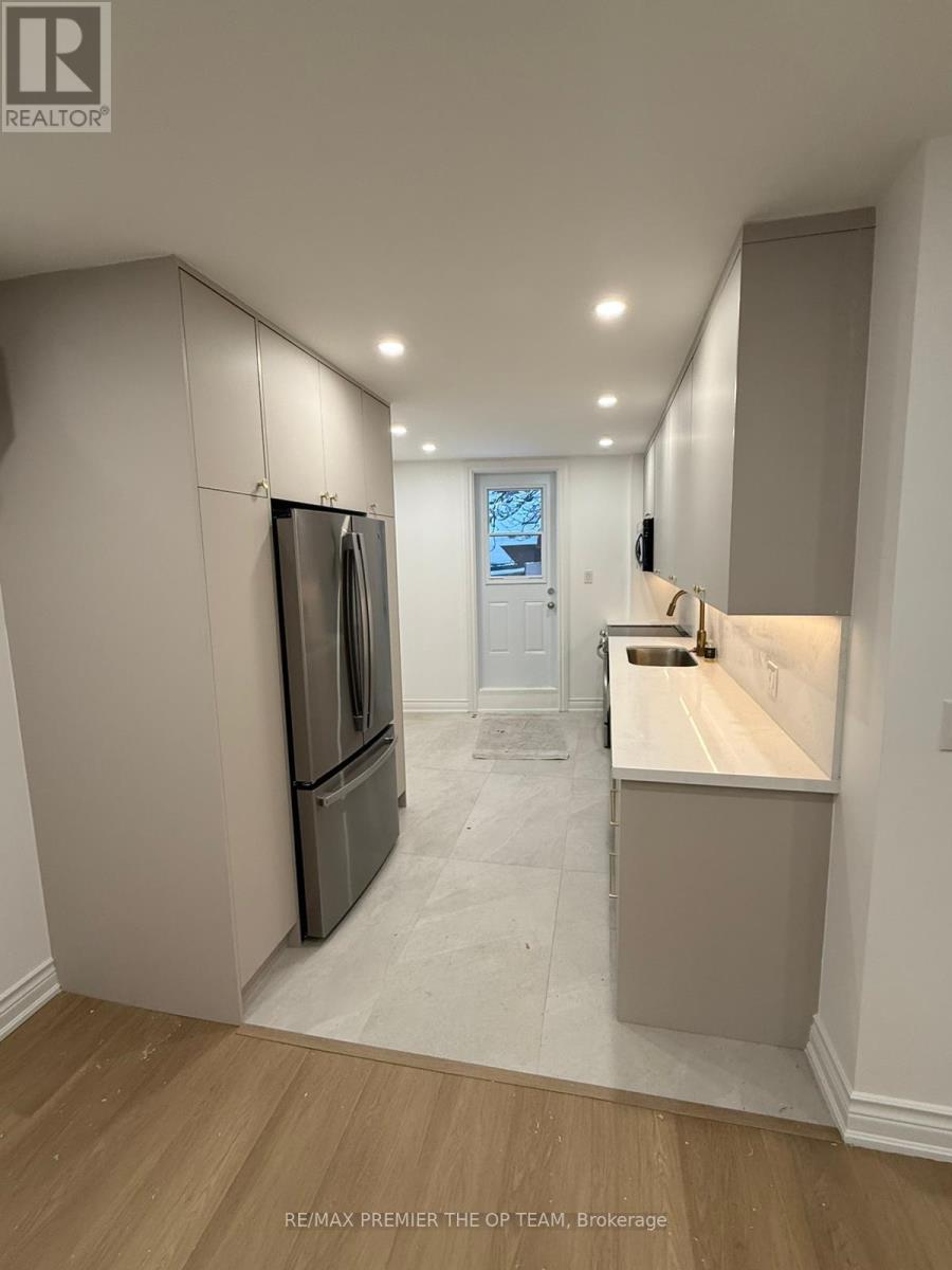 Upper Level - 54 Vaughan Road, Toronto, Ontario  M6G 2N4 - Photo 9 - C12687388