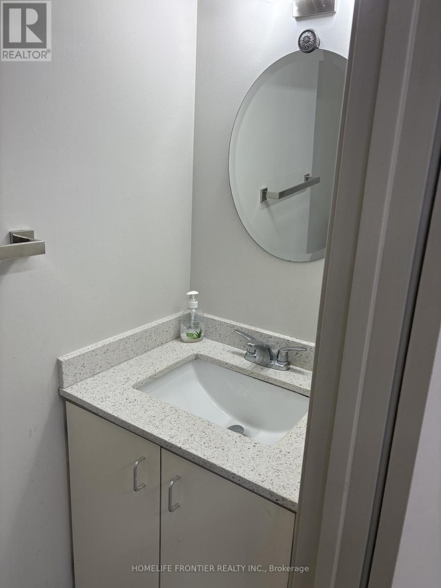 2914 Danforth Avenue, Toronto, Ontario  M4C 1M1 - Photo 4 - E12686044