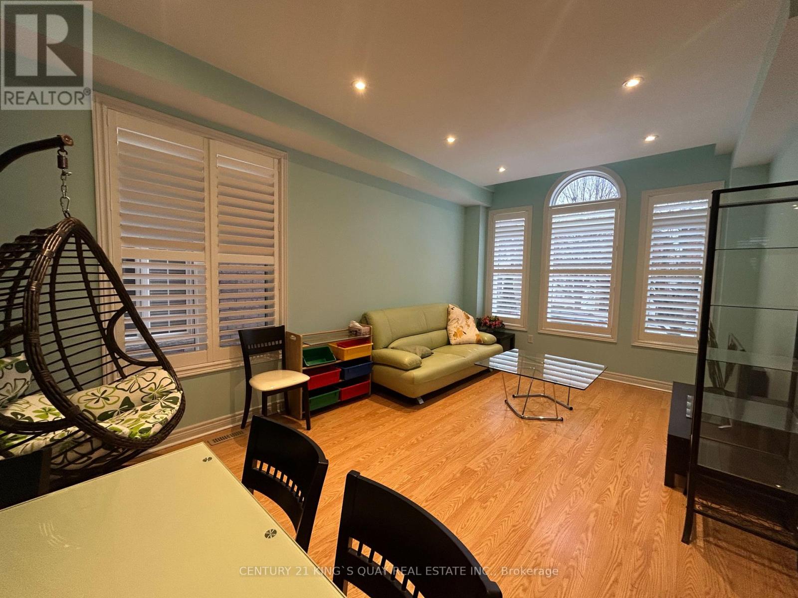 64 Innisvale Drive, Markham, Ontario  L6B 1G6 - Photo 3 - N12688472