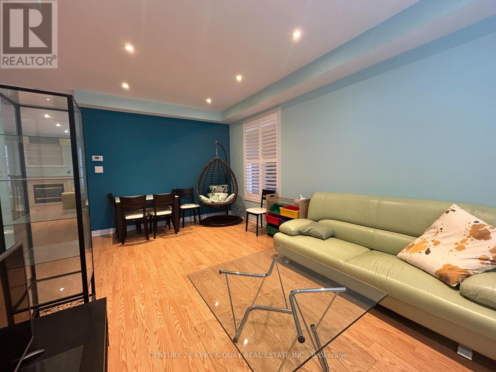 64 Innisvale Drive, Markham, Ontario  L6B 1G6 - Photo 5 - N12688472