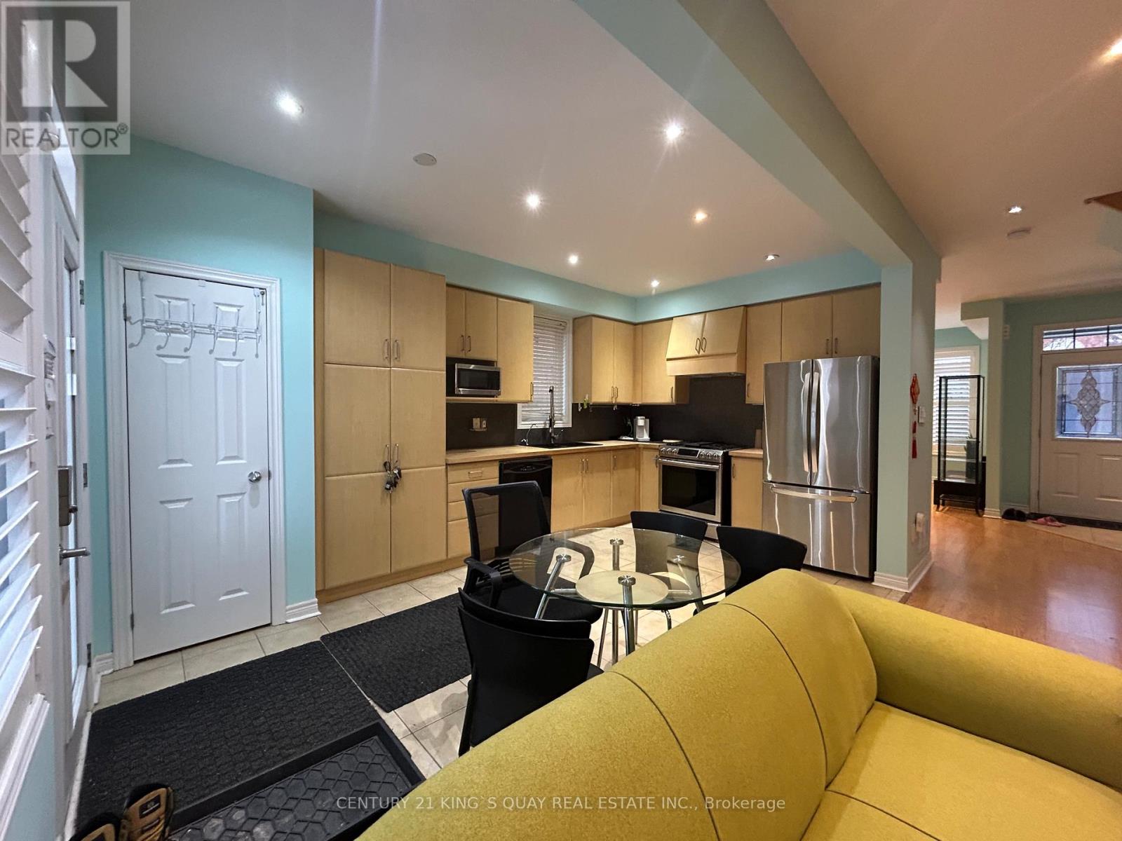 64 Innisvale Drive, Markham, Ontario  L6B 1G6 - Photo 8 - N12688472