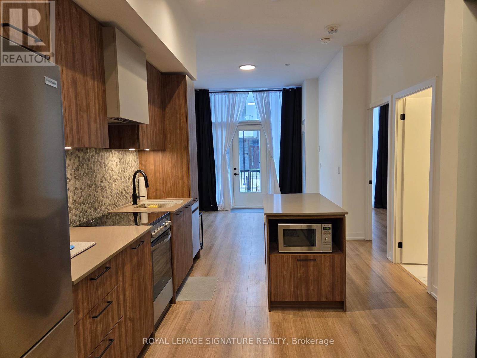 103 - 10 Lagerfeld Drive, Brampton, Ontario  L7A 5L3 - Photo 8 - W12540226