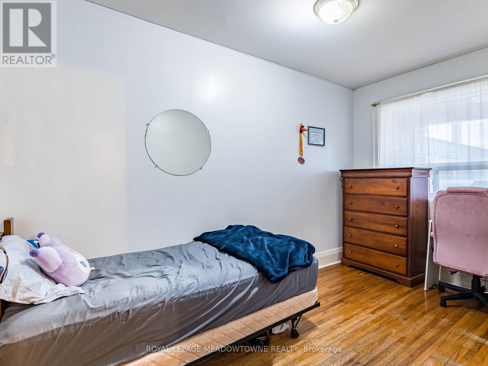 54 Bicknell Avenue, Toronto, Ontario  M6M 4G5 - Photo 10 - W12688654