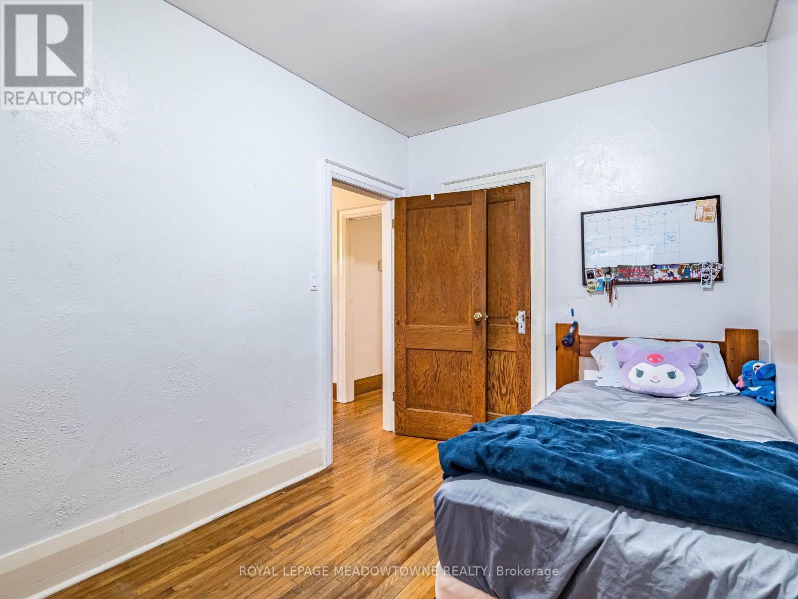 54 Bicknell Avenue, Toronto, Ontario  M6M 4G5 - Photo 11 - W12688654