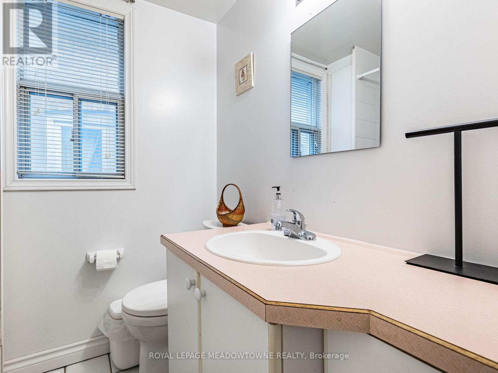 54 Bicknell Avenue, Toronto, Ontario  M6M 4G5 - Photo 15 - W12688654