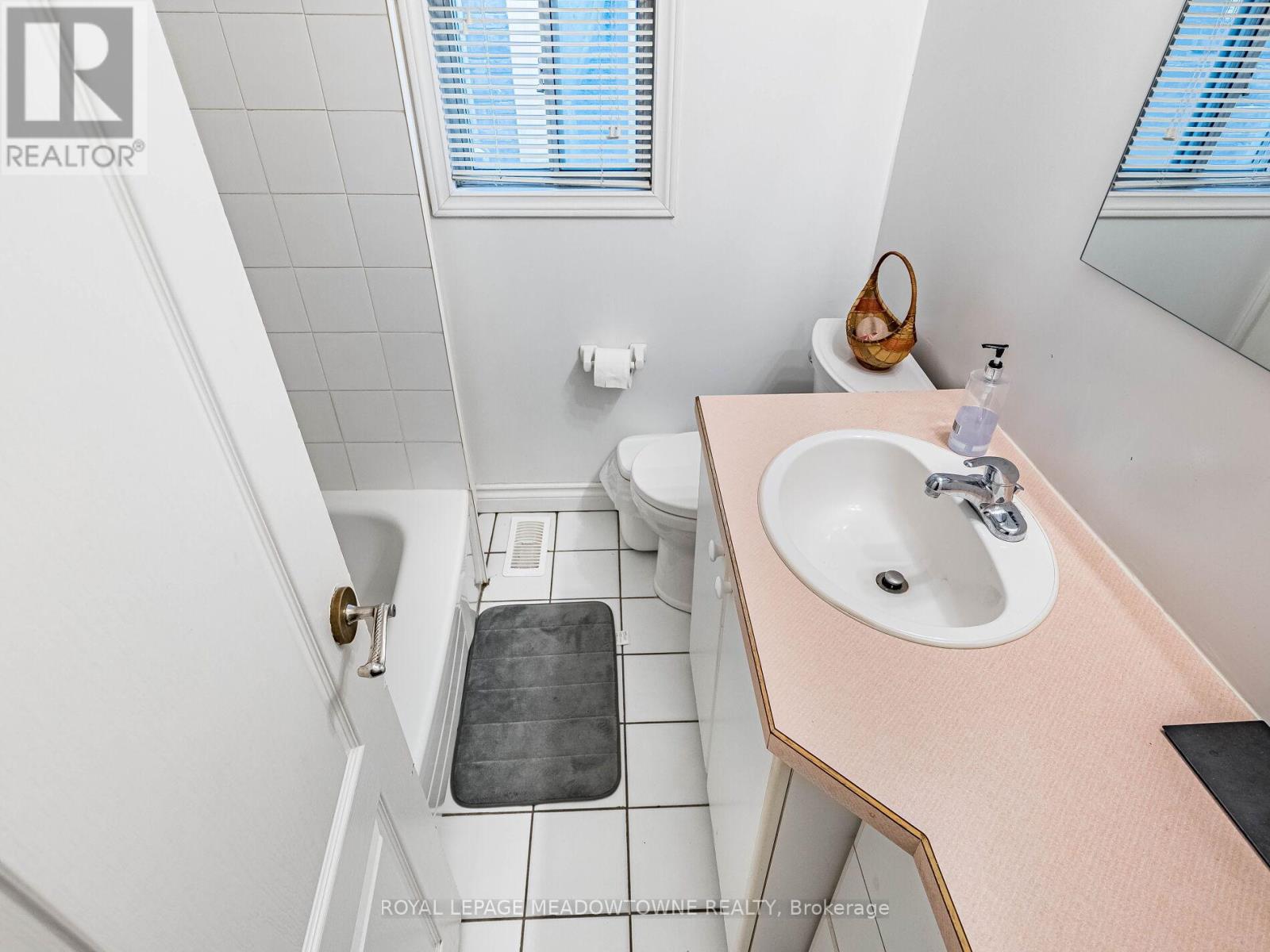 54 Bicknell Avenue, Toronto, Ontario  M6M 4G5 - Photo 16 - W12688654