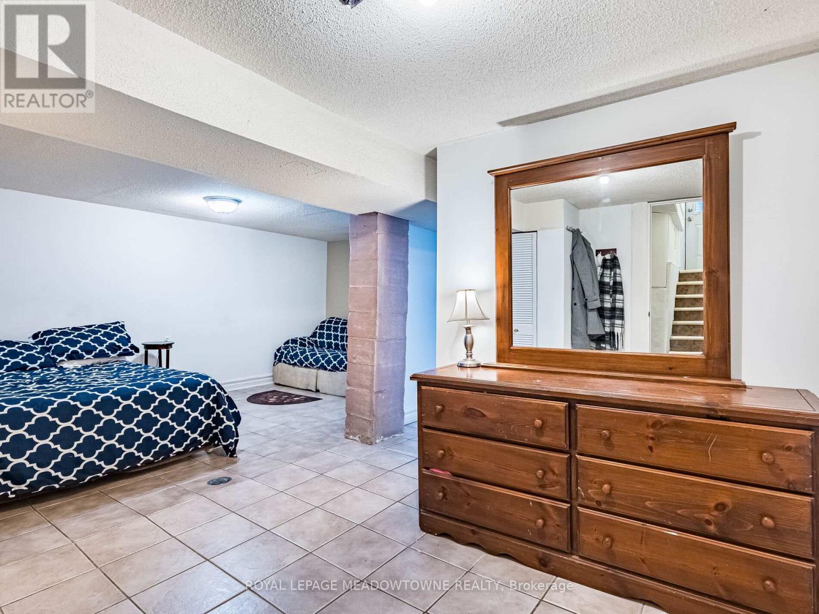 54 Bicknell Avenue, Toronto, Ontario  M6M 4G5 - Photo 27 - W12688654