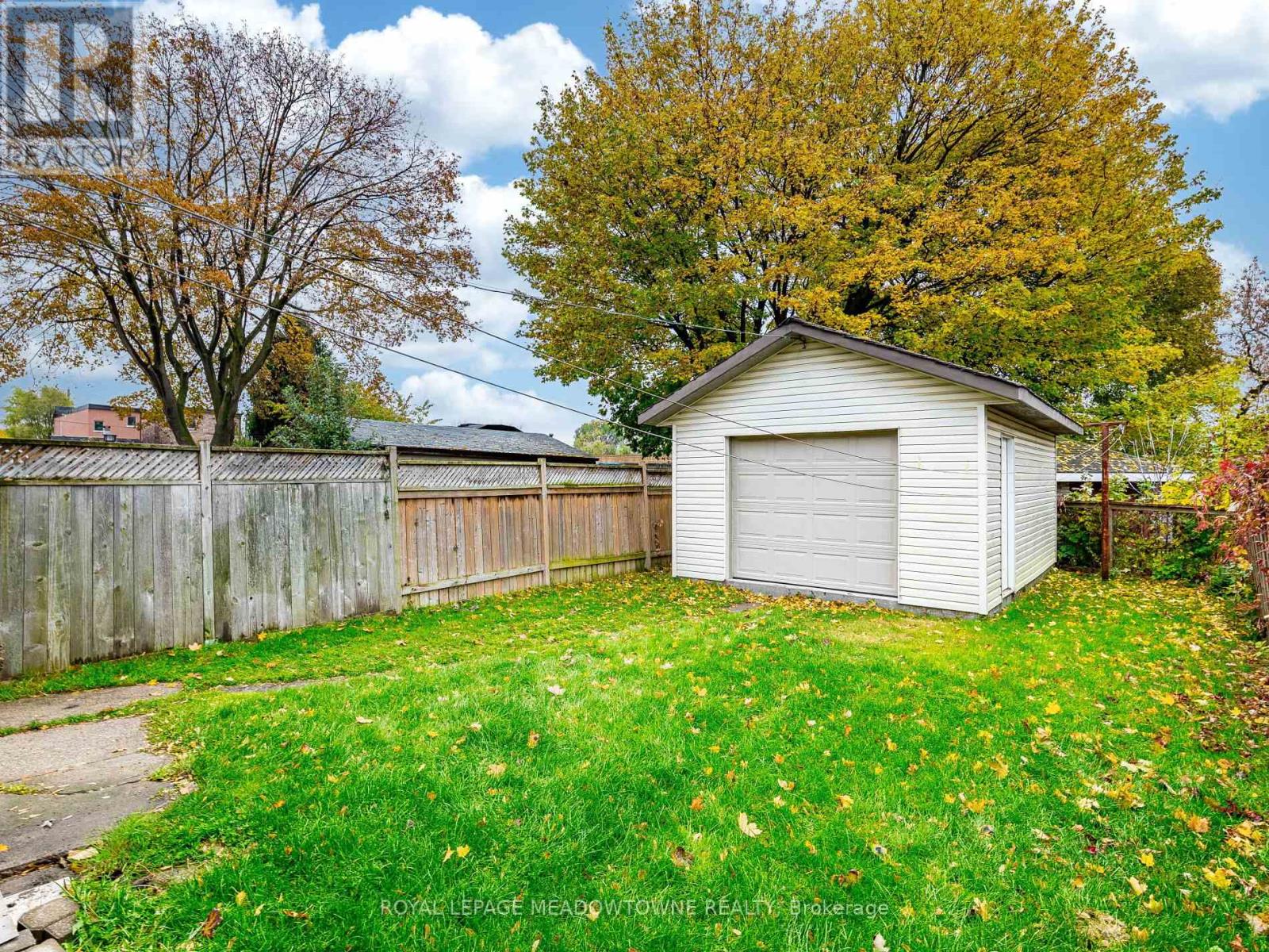 54 Bicknell Avenue, Toronto, Ontario  M6M 4G5 - Photo 39 - W12688654