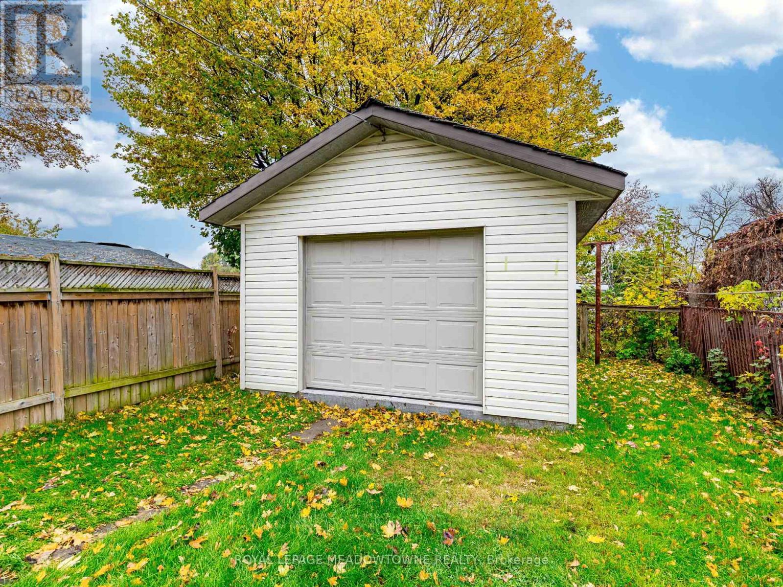 54 Bicknell Avenue, Toronto, Ontario  M6M 4G5 - Photo 40 - W12688654