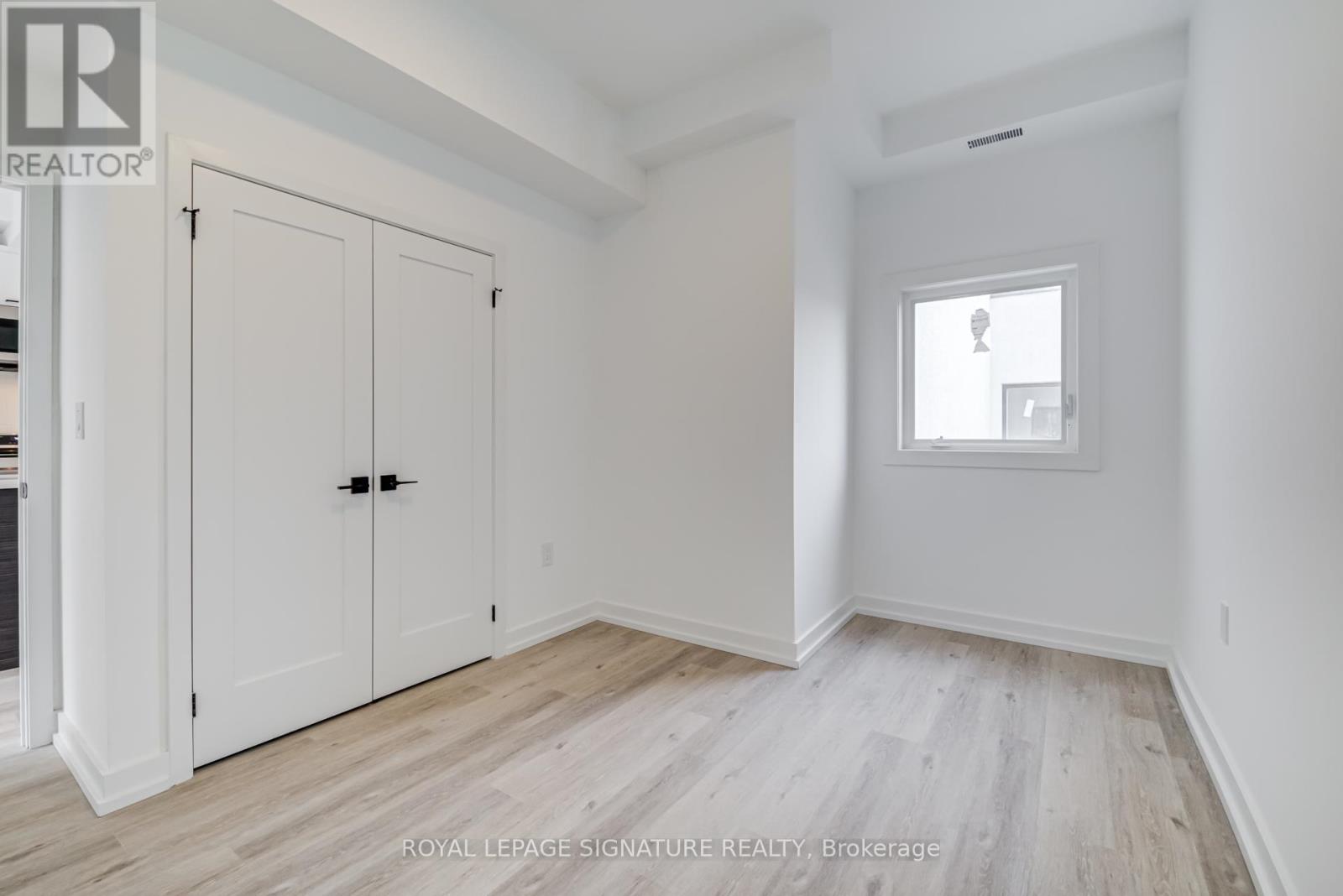 8 - 3039 Dundas Street W, Toronto, Ontario  M6P 1Z5 - Photo 13 - W12688698