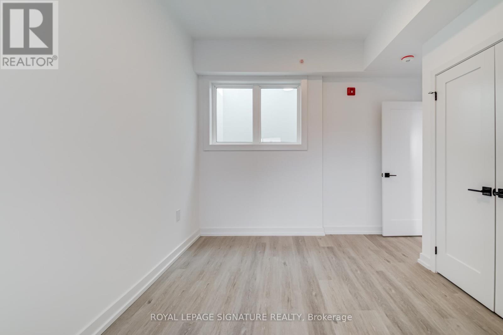 8 - 3039 Dundas Street W, Toronto, Ontario  M6P 1Z5 - Photo 15 - W12688698