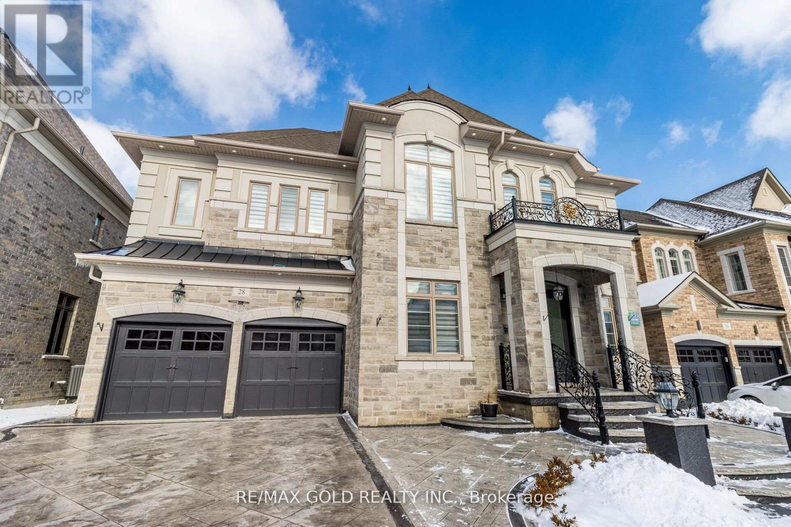 28 CLOVERHAVEN ROAD, Brampton, Ontario