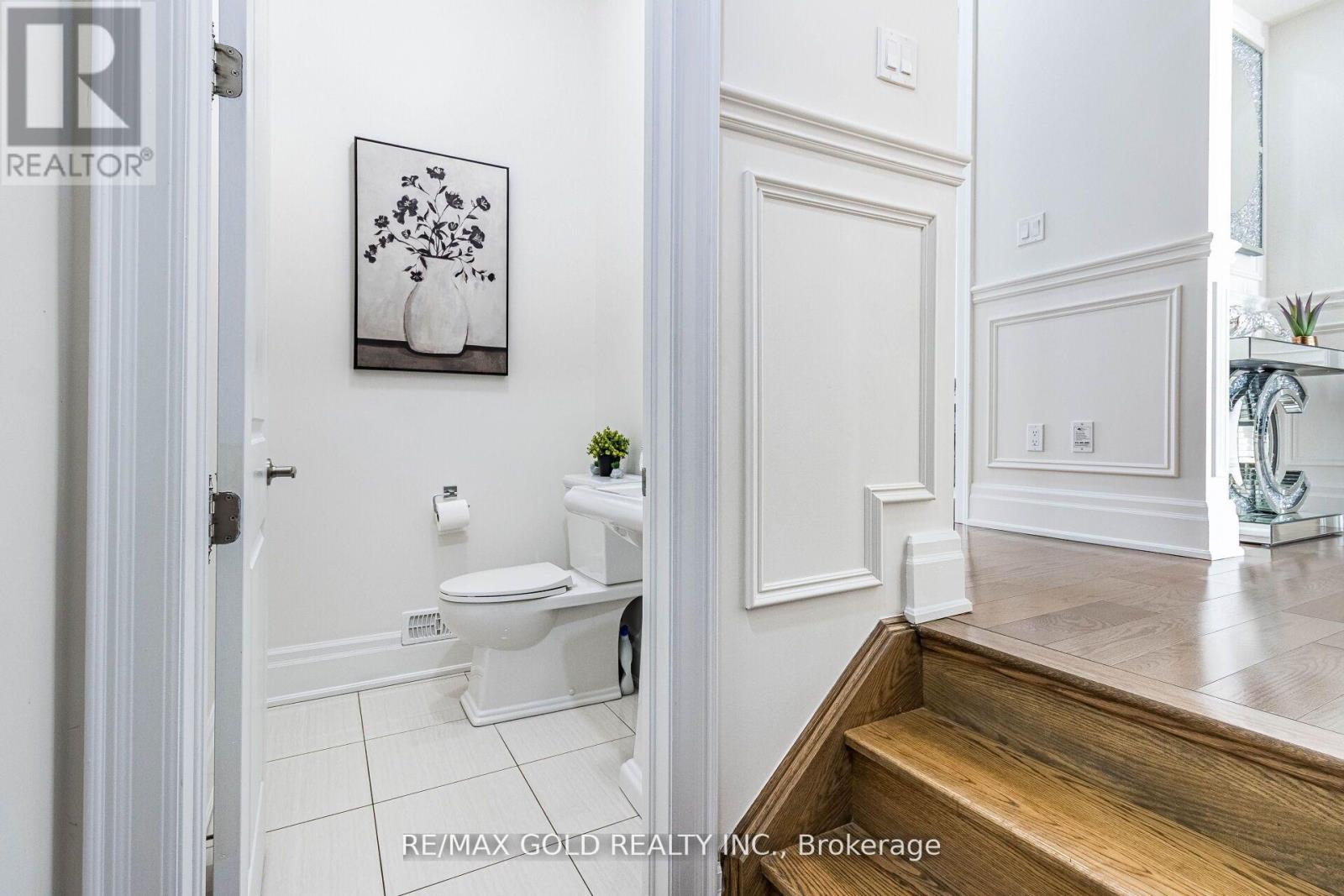 28 Cloverhaven Road, Brampton, Ontario  L6P 4E4 - Photo 14 - W12688788