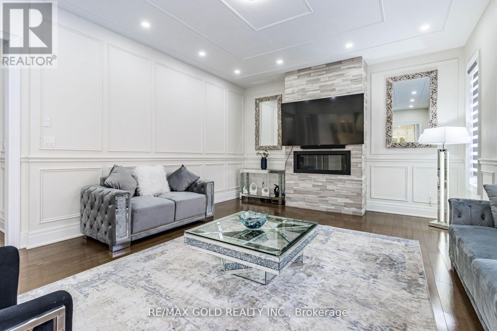 28 Cloverhaven Road, Brampton, Ontario  L6P 4E4 - Photo 26 - W12688788