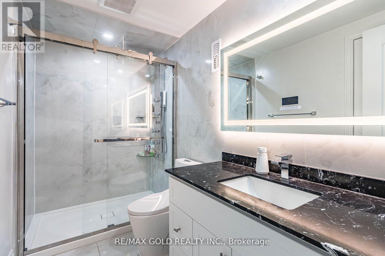 28 Cloverhaven Road, Brampton, Ontario  L6P 4E4 - Photo 46 - W12688788