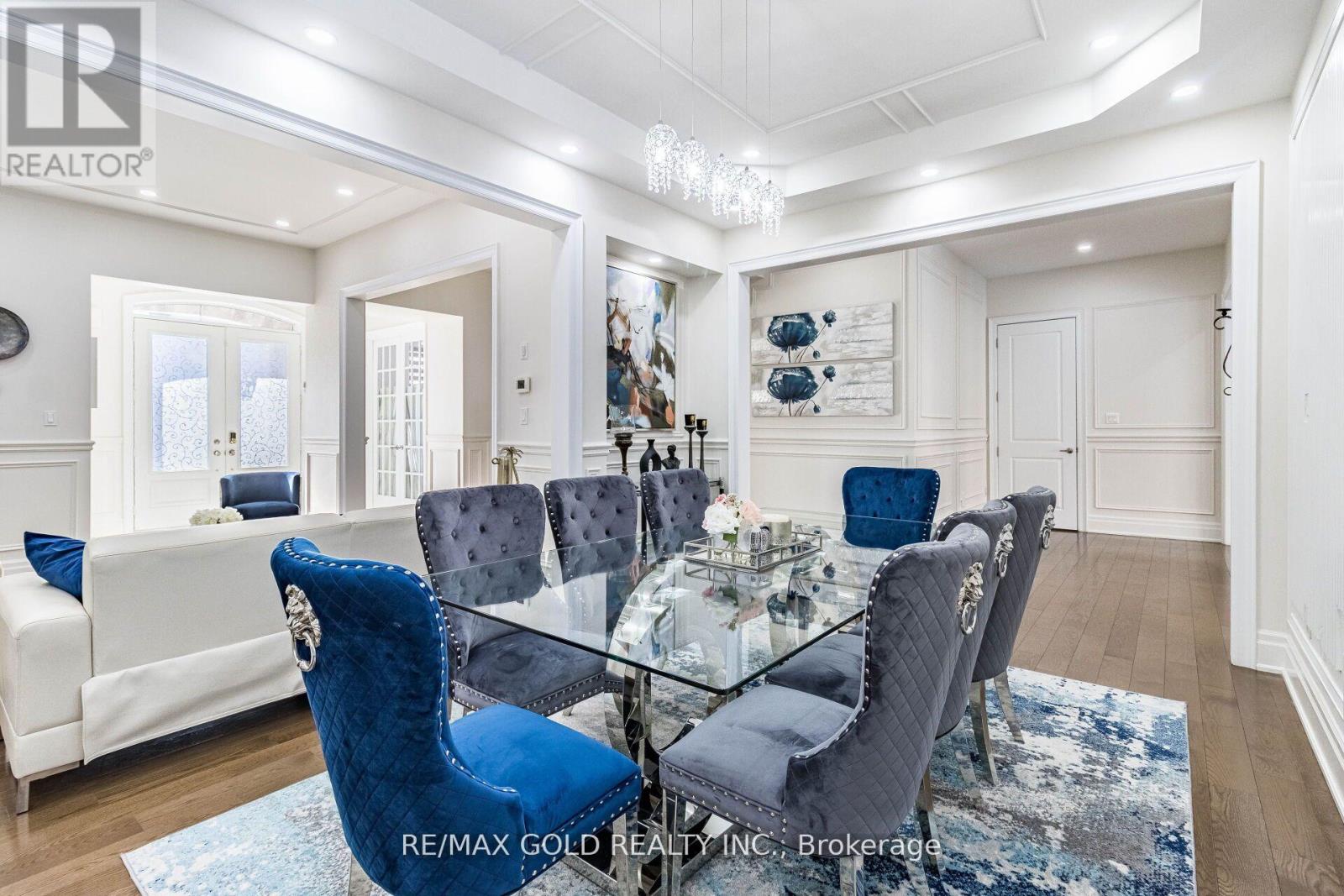 28 Cloverhaven Road, Brampton, Ontario  L6P 4E4 - Photo 9 - W12688788