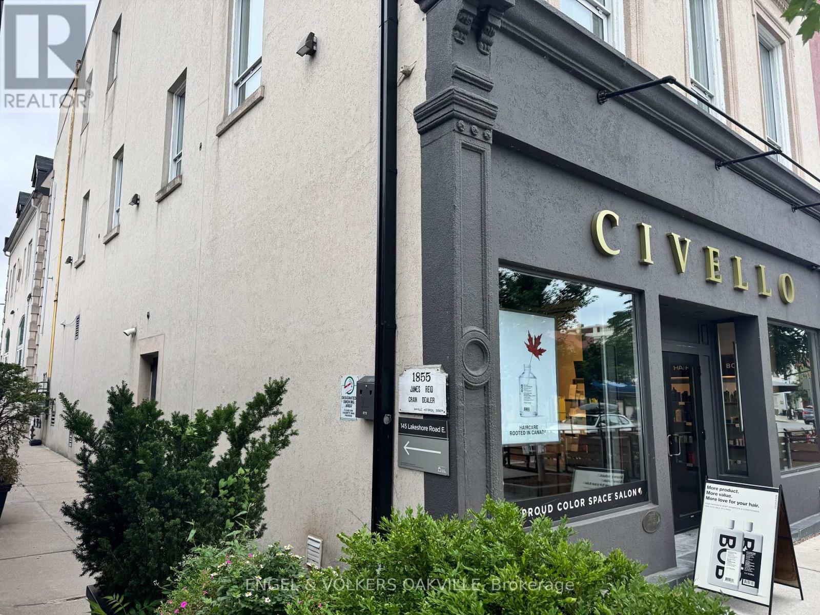 301 - 145 Lakeshore Road E, Oakville, Ontario  L6J 1H3 - Photo 4 - W12688836