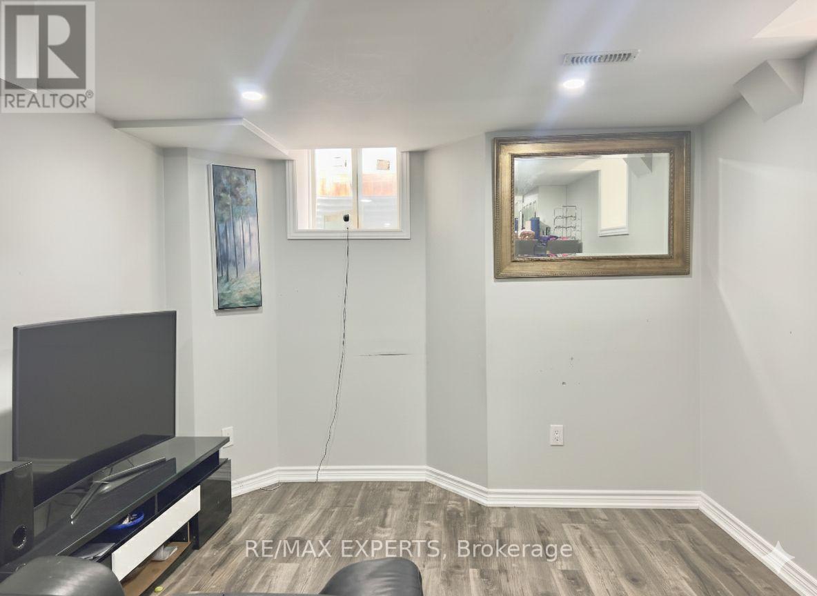 Lower - 3 Torraville Street, Brampton, Ontario  L6R 0Y5 - Photo 19 - W12688840