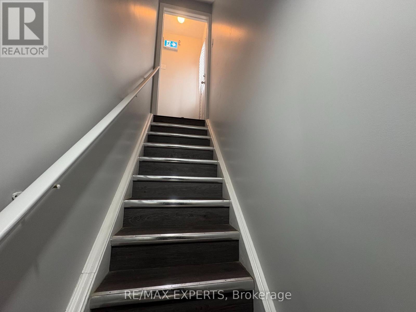 Lower - 3 Torraville Street, Brampton, Ontario  L6R 0Y5 - Photo 2 - W12688840